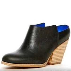 Jeffrey Campbell Vinton Mules In Black Size 7.5